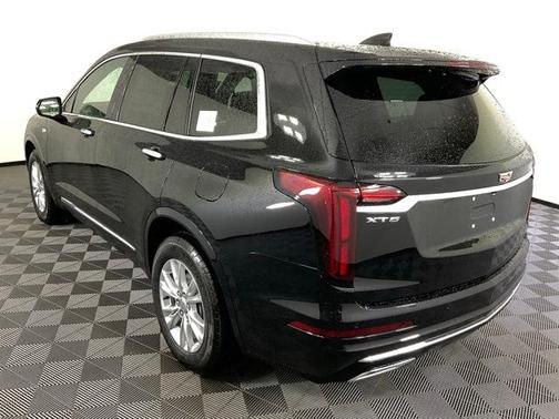 2025 Cadillac XT6 Luxury FWD
