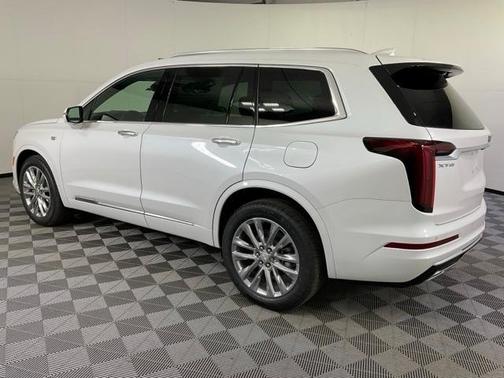 2025 Cadillac XT6 Premium Luxury FWD
