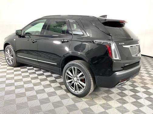 2025 Cadillac XT5 Sport