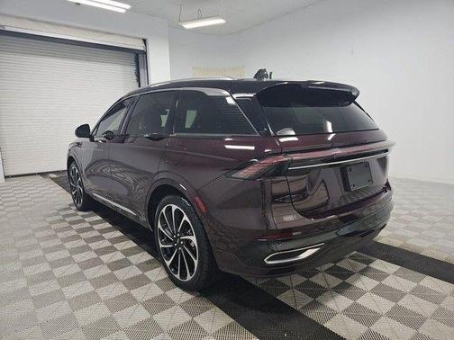 2024 Lincoln Nautilus Black Label