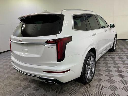 2025 Cadillac XT6 Premium Luxury AWD