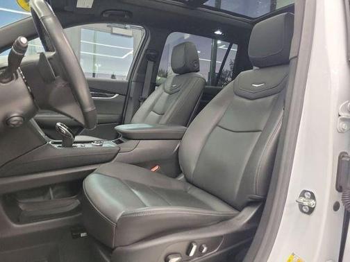 2025 Cadillac XT6 Premium Luxury AWD