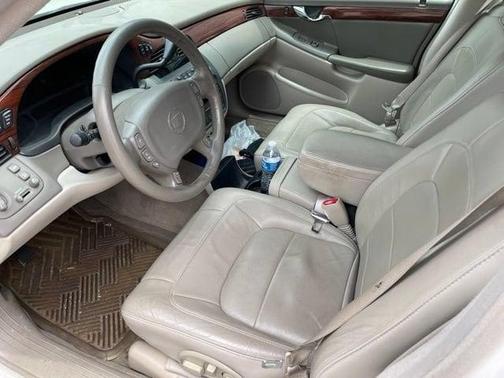 Cotillion White 2005 Cadillac DeVille