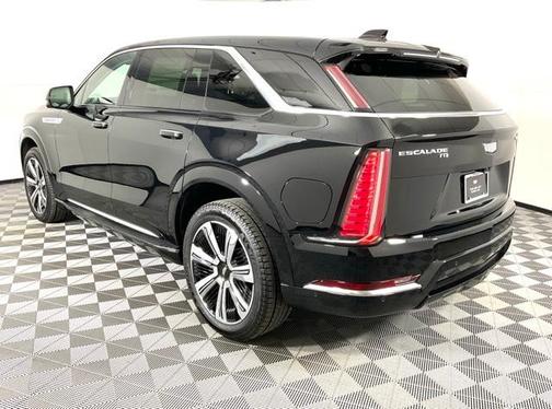 2025 Cadillac Escalade IQ Luxury 1