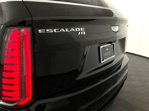 2025 Cadillac Escalade IQ Luxury 1