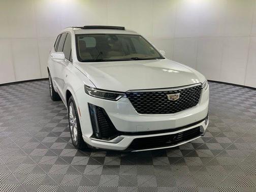 Crystal White Tri-Coat 2025 Cadillac XT6 Premium Luxury AWD
