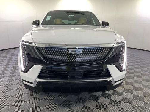 2025 Cadillac Escalade IQ Luxury 2