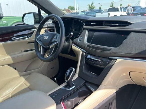 2018 Cadillac XT5 Premium Luxury