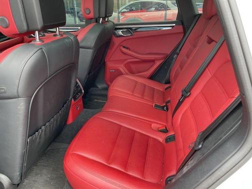 White 2020 Porsche Macan S