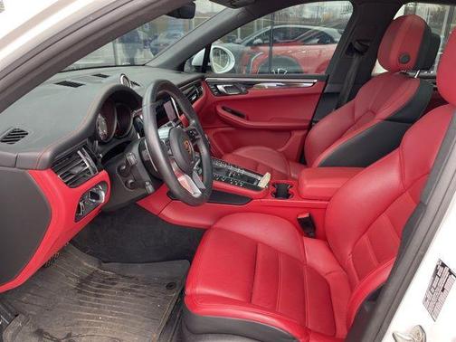 White 2020 Porsche Macan S