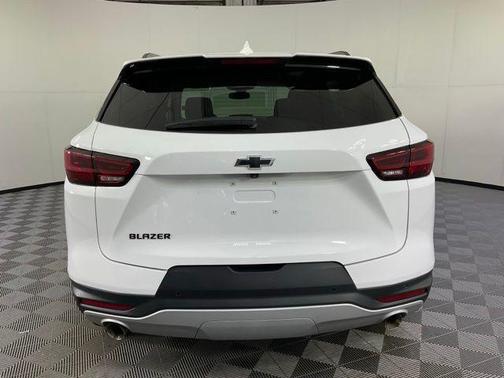Summit White 2025 Chevrolet Blazer LT