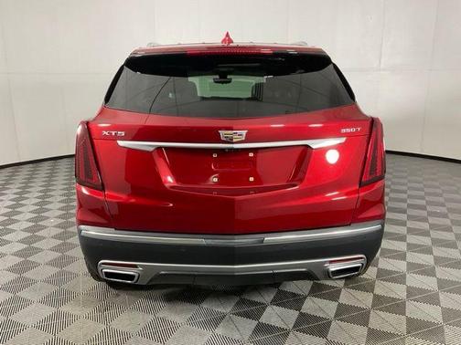 2022 Cadillac XT5 Premium Luxury