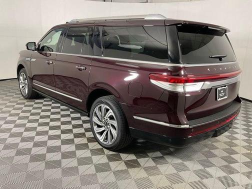 2023 Lincoln Navigator L Reserve