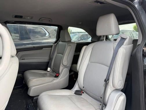 Modern Steel Metallic 2018 Honda Odyssey EX-L