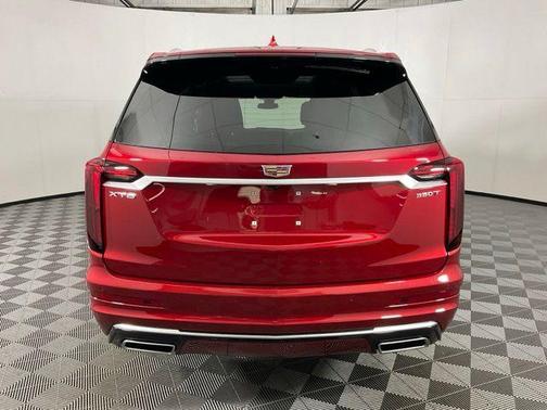 2025 Cadillac XT6 Luxury FWD