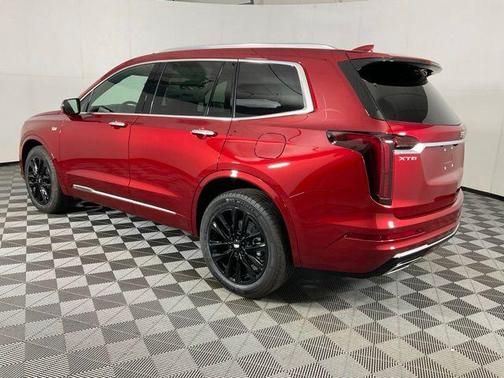 2025 Cadillac XT6 Luxury FWD
