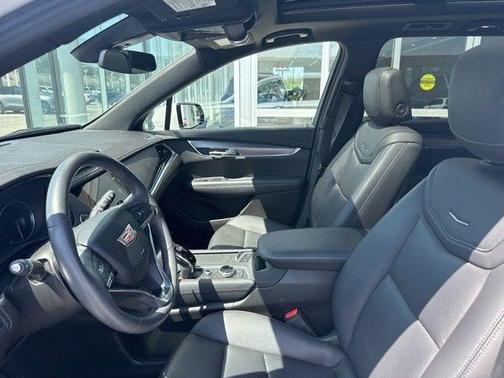 2023 Cadillac XT6 Luxury AWD