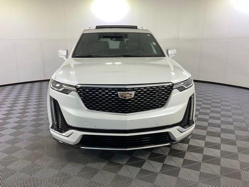 2023 Cadillac XT6 Luxury AWD