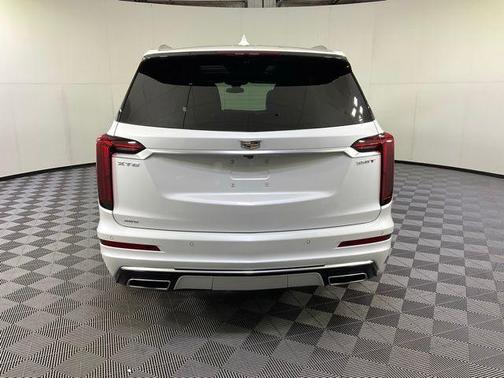 2023 Cadillac XT6 Luxury AWD