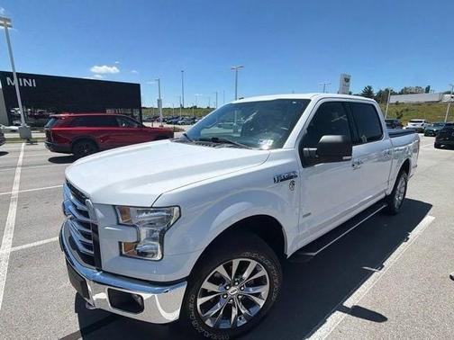Oxford White 2017 Ford F-150 XLT