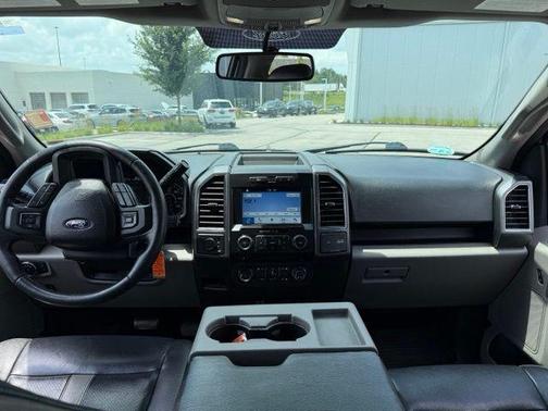 Oxford White 2017 Ford F-150 XLT