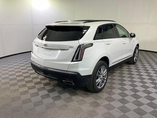2025 Cadillac XT5 Sport