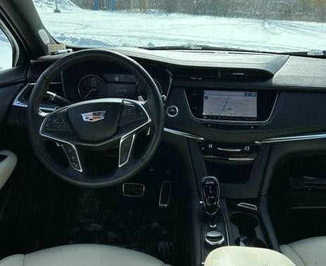 2025 Cadillac XT5 Sport