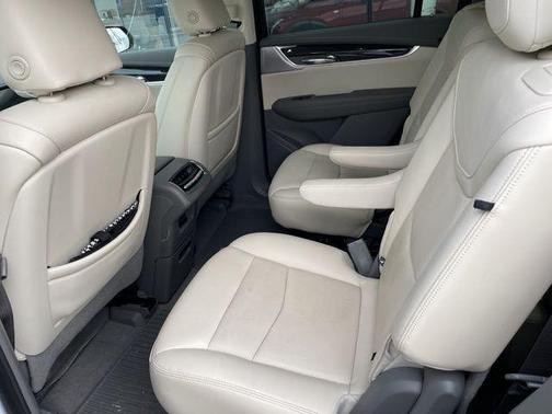 2022 Cadillac XT6 Premium Luxury AWD