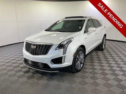 Crystal White Tri-Coat 2025 Cadillac XT5 Premium Luxury