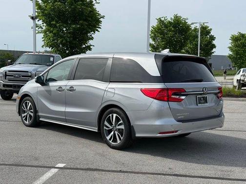 Lunar Silver Metallic 2023 Honda Odyssey Touring