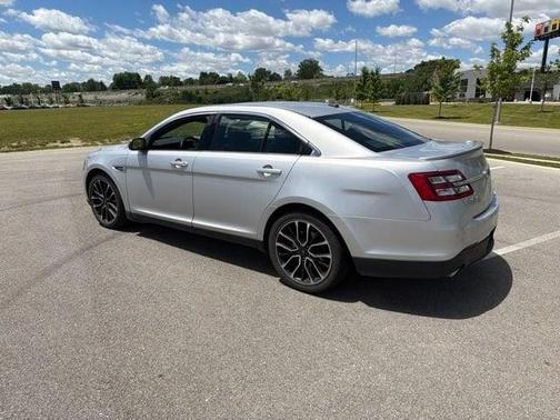 Ingot Silver Metallic 2017 Ford Taurus Limited