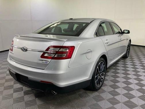 Ingot Silver Metallic 2017 Ford Taurus Limited