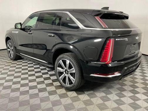 2025 Cadillac Escalade IQ Luxury 1