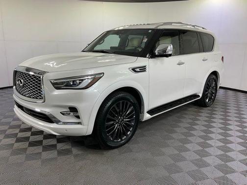 2023 INFINITI QX80 SENSORY
