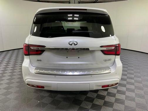 2023 INFINITI QX80 SENSORY