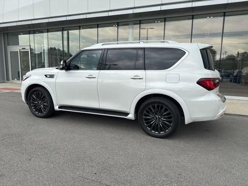 2023 INFINITI QX80 SENSORY
