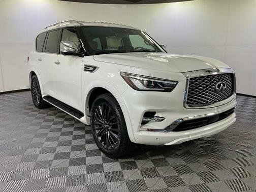 2023 INFINITI QX80 SENSORY