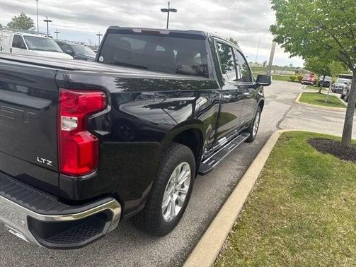Dark Ash Metallic 2022 Chevrolet Silverado 1500 LTZ