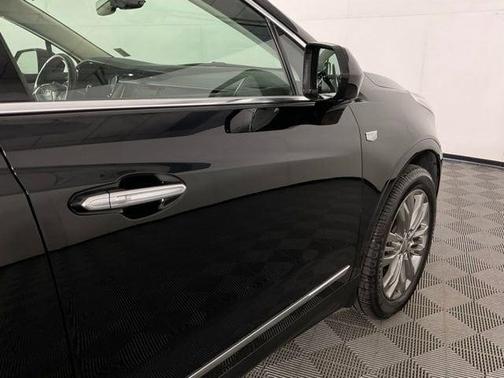 Stellar Black Metallic 2019 Cadillac XT5 Premium Luxury