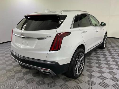 2022 Cadillac XT5 Premium Luxury
