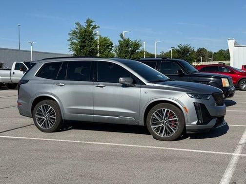 Silver Metallic 2023 Cadillac XT6 Sport AWD
