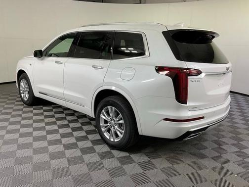 2025 Cadillac XT6 Luxury AWD