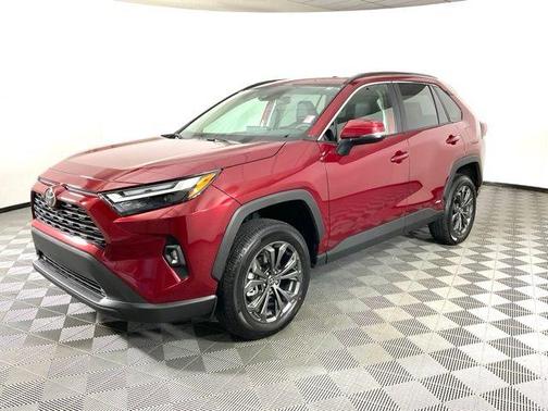2025 Toyota RAV4 Hybrid XLE Premium