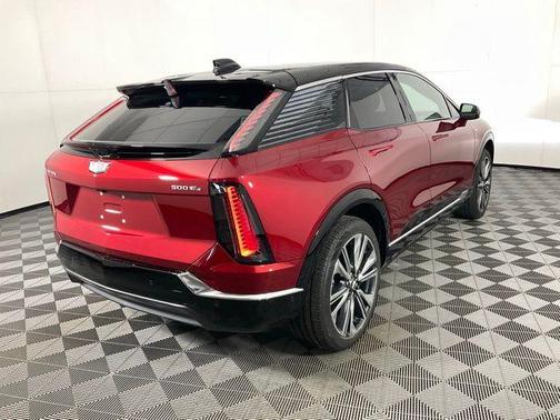 2025 Cadillac OPTIQ Luxury