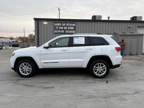 2017 Jeep Grand Cherokee Laredo