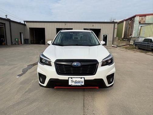 Crystal White Pearl 2021 Subaru Forester Sport