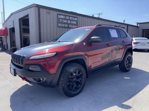 Deep Cherry Red Crystal Pearlcoat 2015 Jeep Cherokee Trailhawk