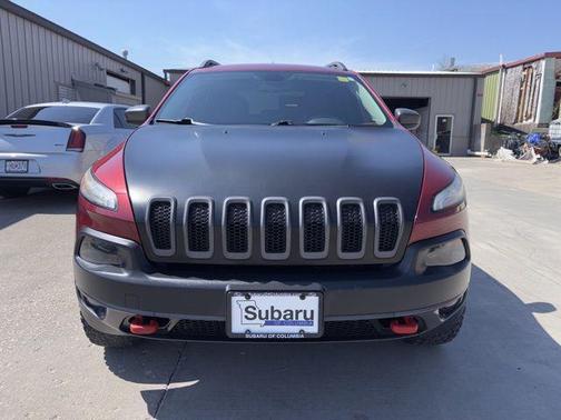 Deep Cherry Red Crystal Pearlcoat 2015 Jeep Cherokee Trailhawk