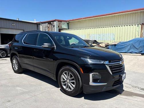 Black Metallic 2023 Chevrolet Traverse LT Cloth
