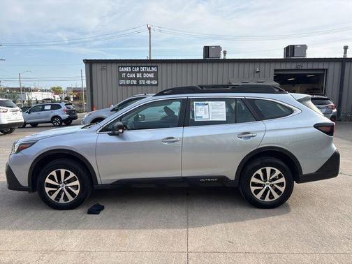Ice Silver Metallic 2020 Subaru Outback Base